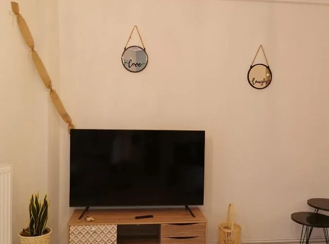 Theia Analipsi Lägenhet *