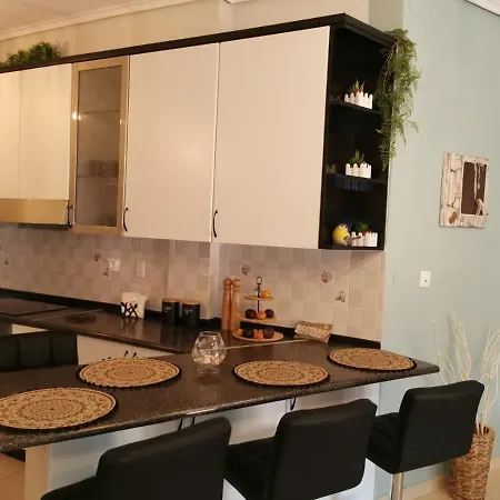 Theia Analipsi Κατερίνη